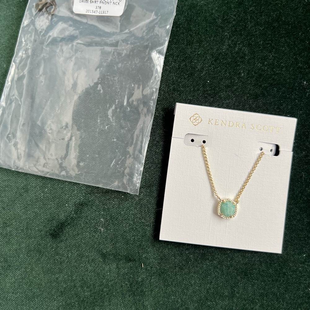 Kendra Scott Davie Pendant